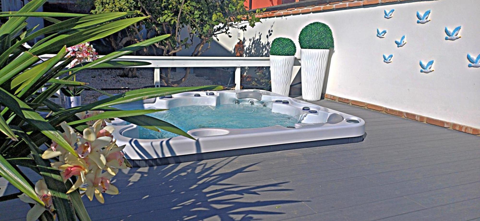 Alloggi Turistici Con Piscina Palestra Jacuzzi Sauna Анцио Экстерьер фото